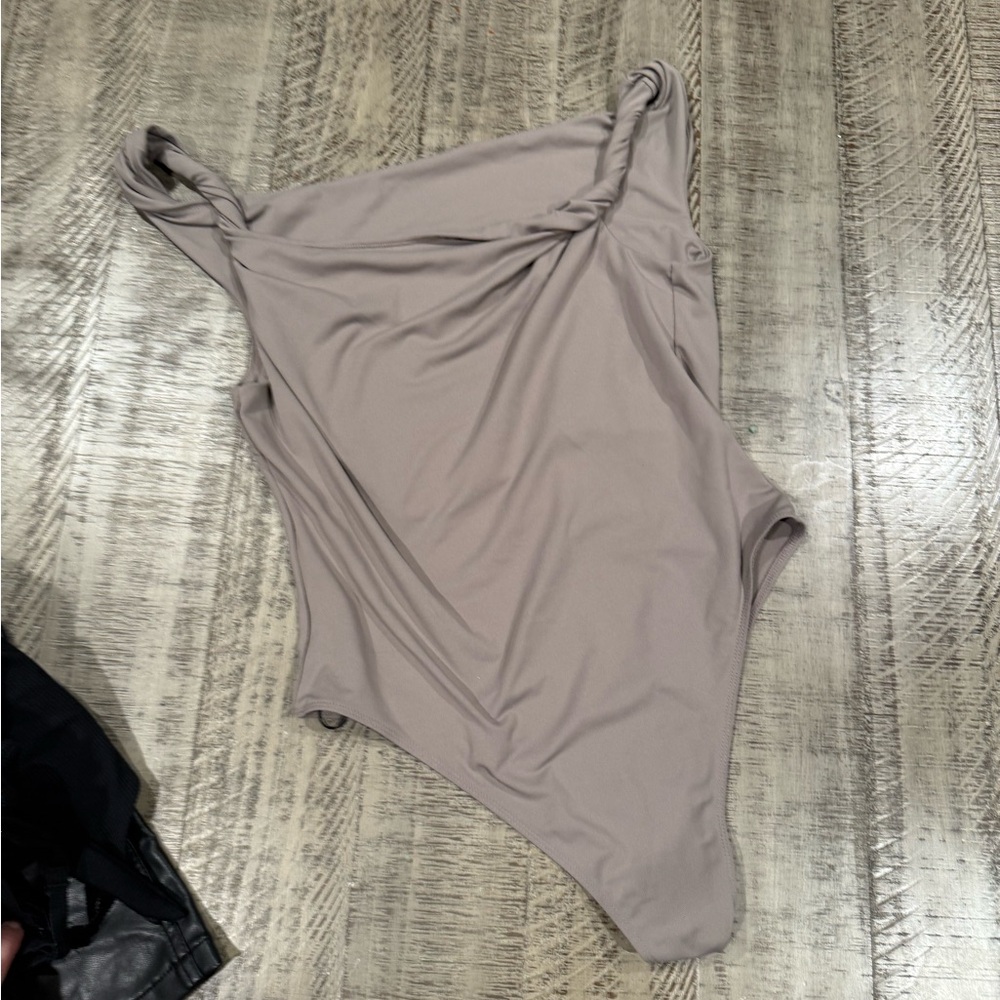 Taupe off the shoulder Women's Bodysuit - Unbranded